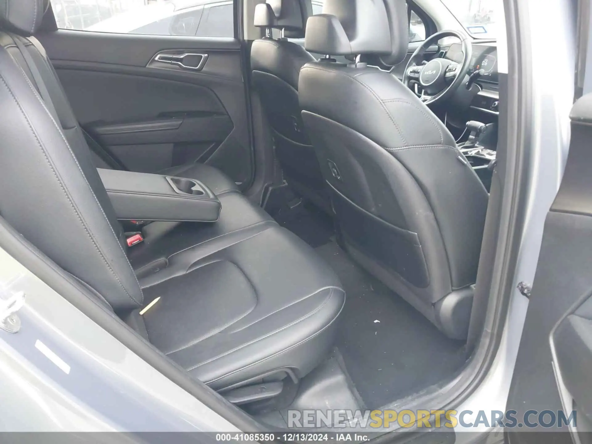 8 fotografías del automóvil dañado 5XYK33AF4PG071422 KIA SPORTAGE 2023