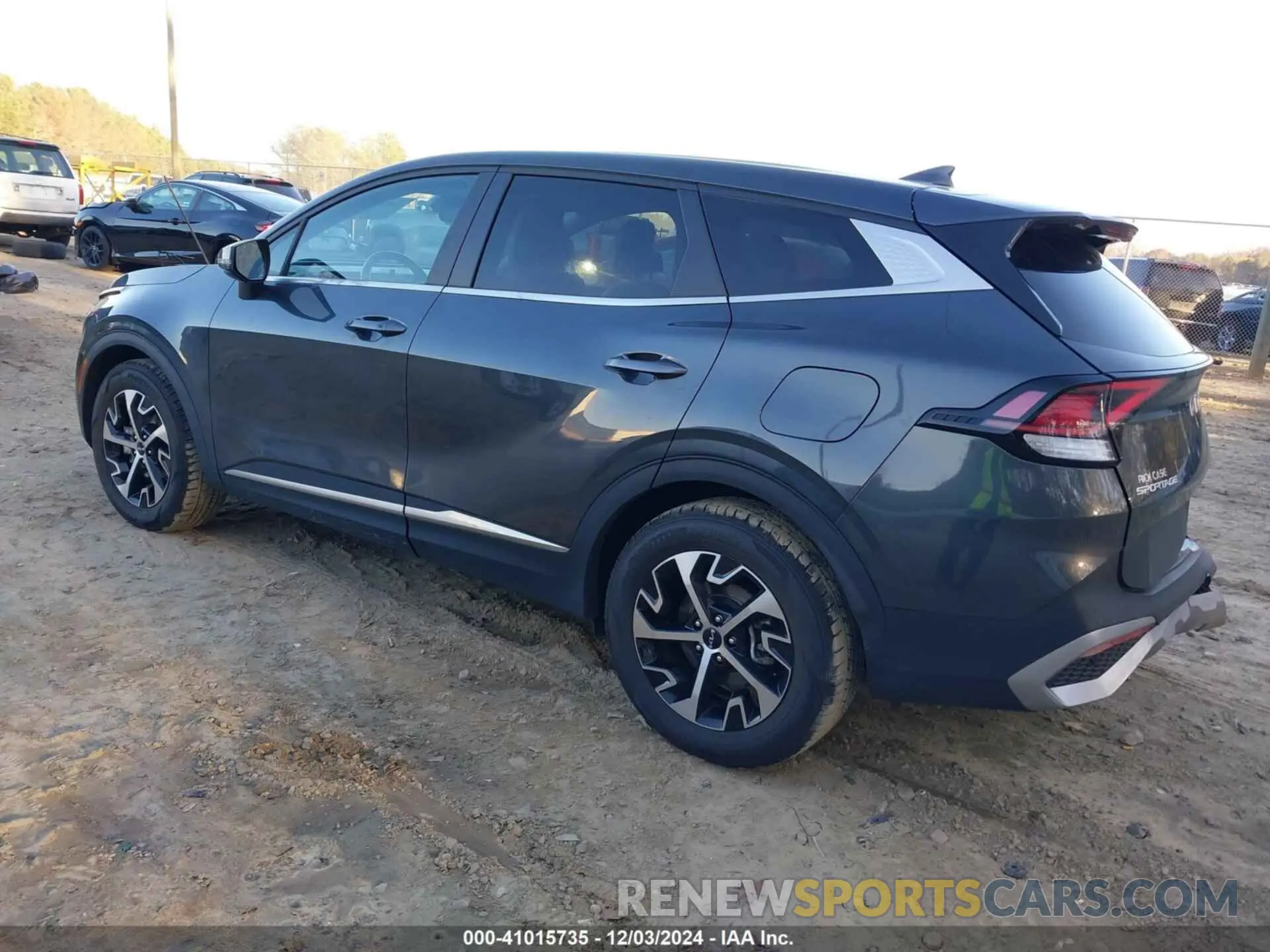 3 fotografías del automóvil dañado 5XYK33AF4PG075597 KIA SPORTAGE 2023