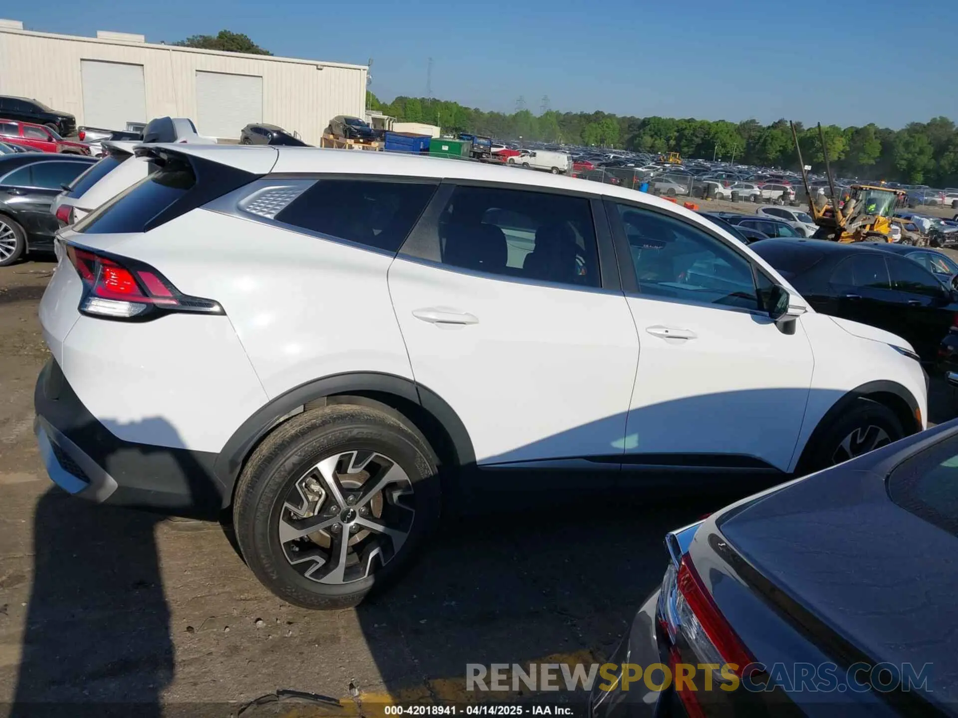 13 fotografías del automóvil dañado 5XYK33AF5PG065113 KIA SPORTAGE 2023