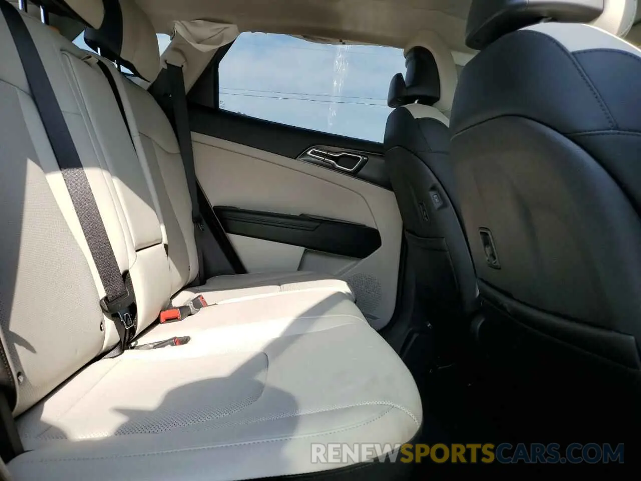 11 fotografías del automóvil dañado 5XYK33AF6PG063581 KIA SPORTAGE 2023