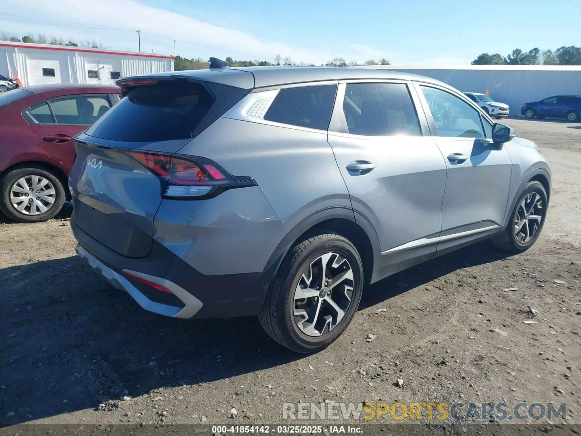 4 fotografías del automóvil dañado 5XYK33AF6PG103481 KIA SPORTAGE 2023