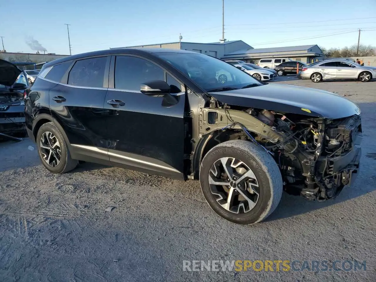 4 fotografías del automóvil dañado 5XYK33AF8PG009330 KIA SPORTAGE 2023