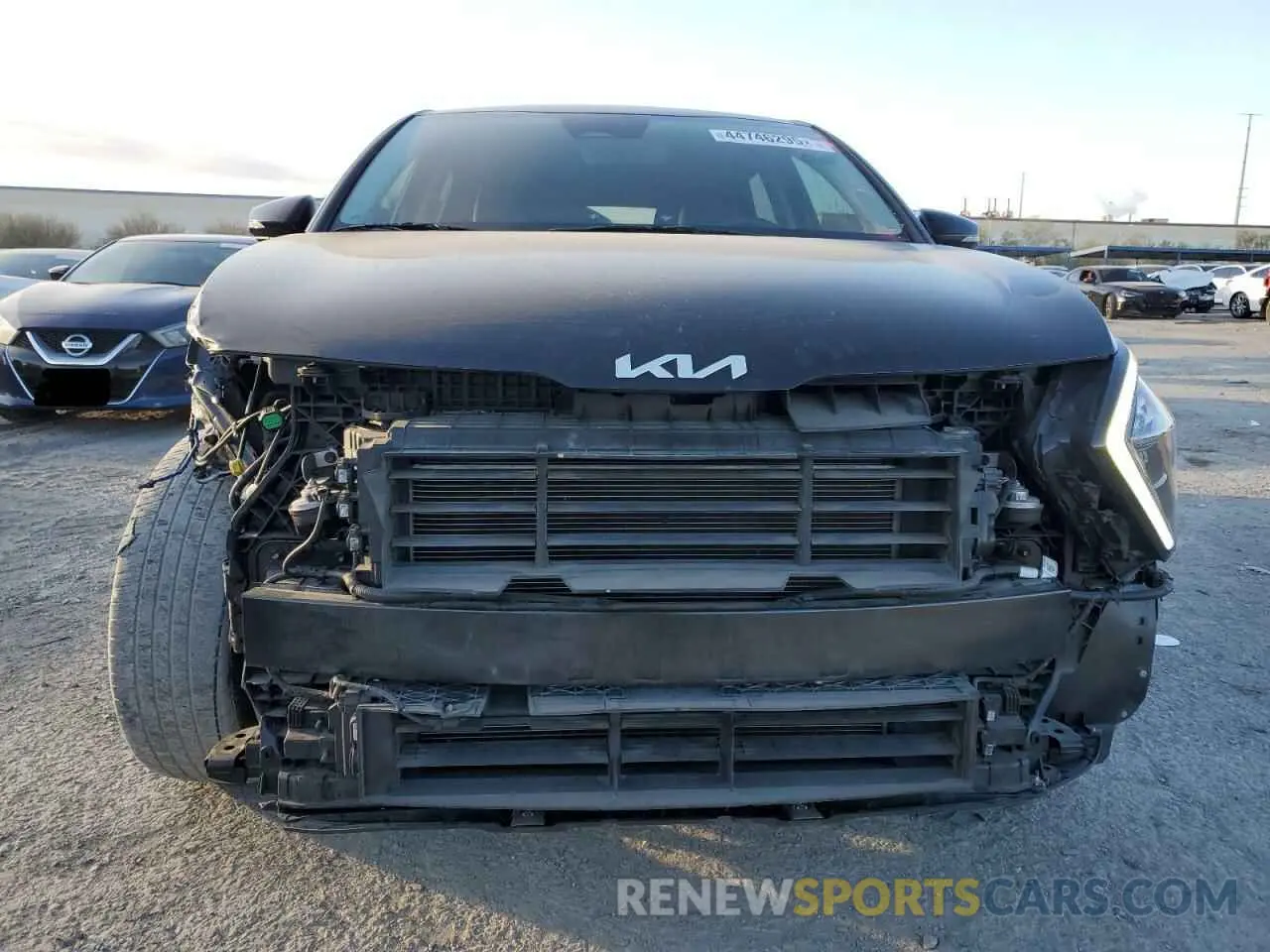 5 fotografías del automóvil dañado 5XYK33AF8PG009330 KIA SPORTAGE 2023