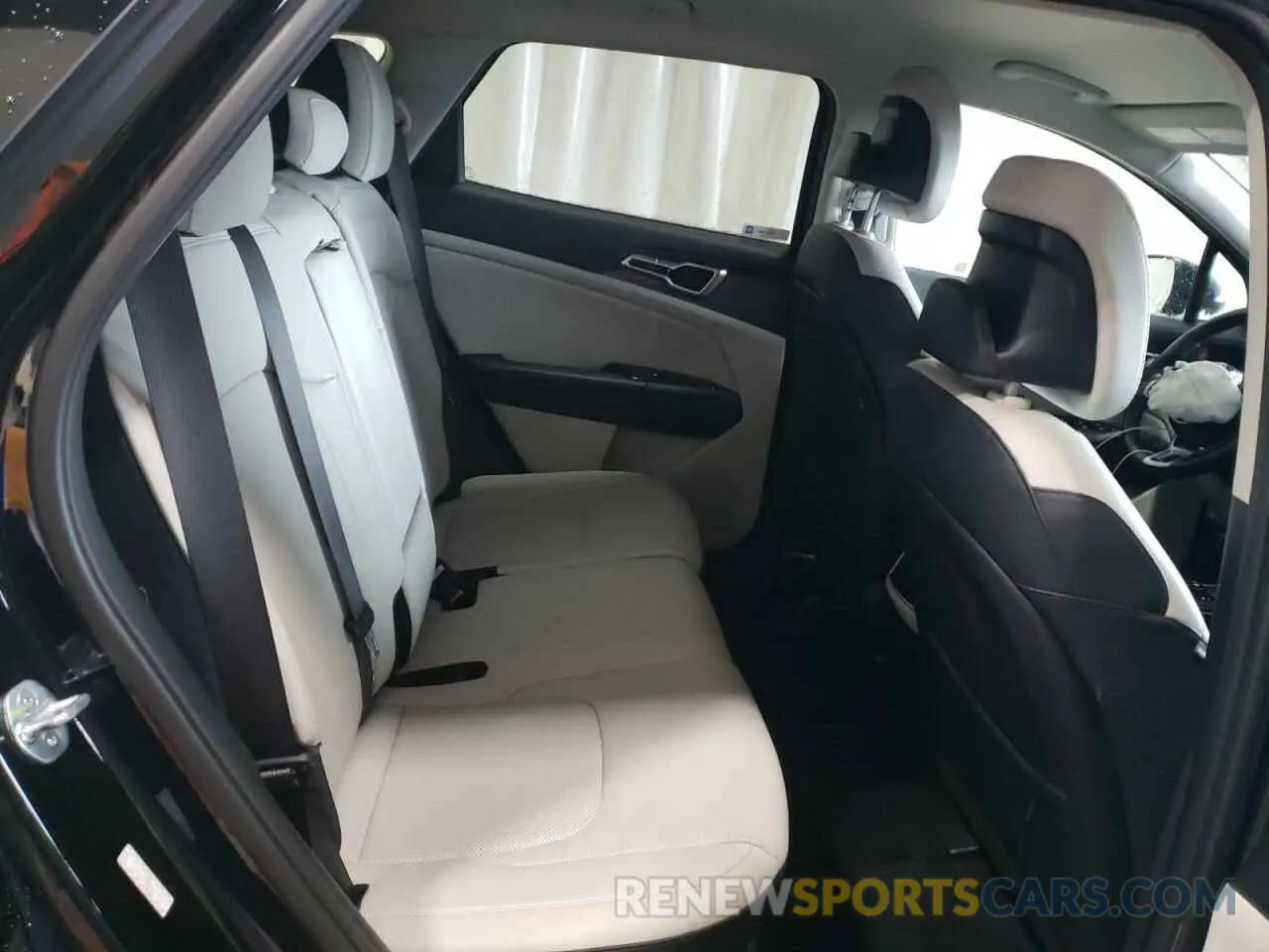 12 fotografías del automóvil dañado 5XYK33AF8PG028332 KIA SPORTAGE 2023