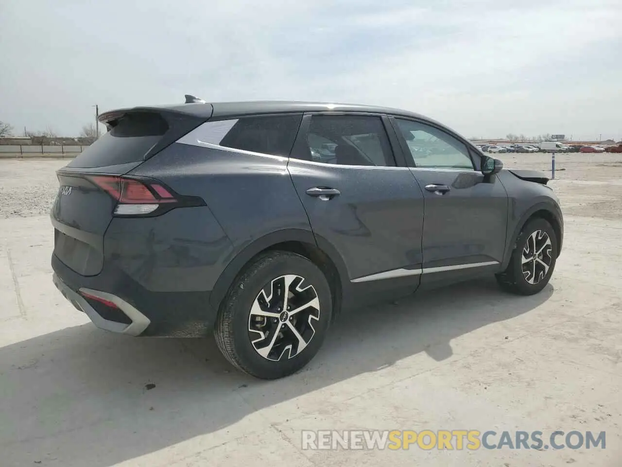 3 fotografías del automóvil dañado 5XYK33AF8PG100436 KIA SPORTAGE 2023