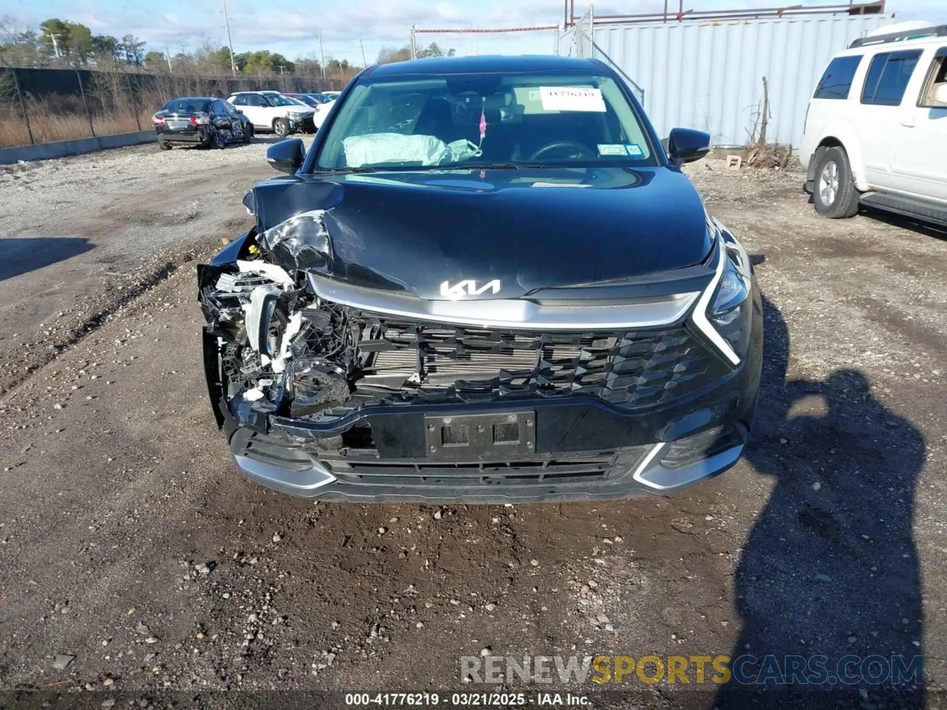 12 fotografías del automóvil dañado 5XYK33AF9PG032180 KIA SPORTAGE 2023