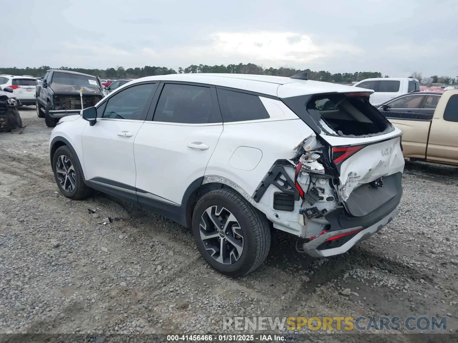 3 fotografías del automóvil dañado 5XYK33AF9PG042756 KIA SPORTAGE 2023