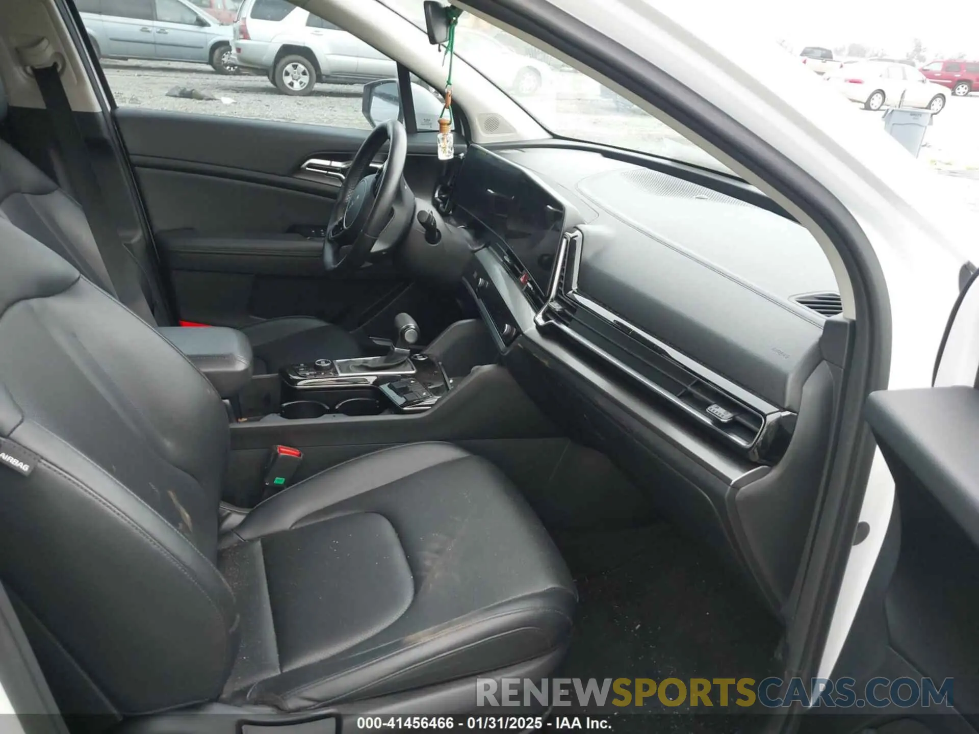 5 fotografías del automóvil dañado 5XYK33AF9PG042756 KIA SPORTAGE 2023