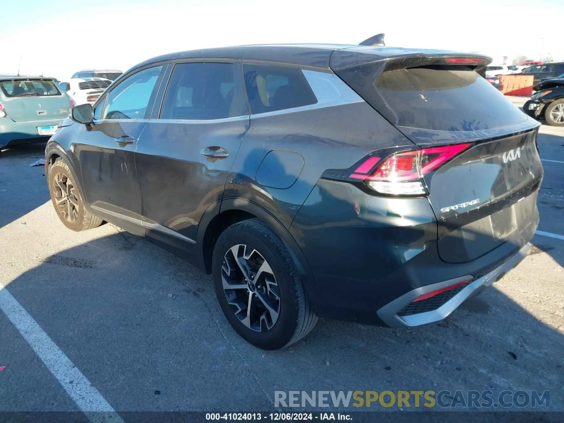 3 fotografías del automóvil dañado 5XYK33AF9PG083713 KIA SPORTAGE 2023