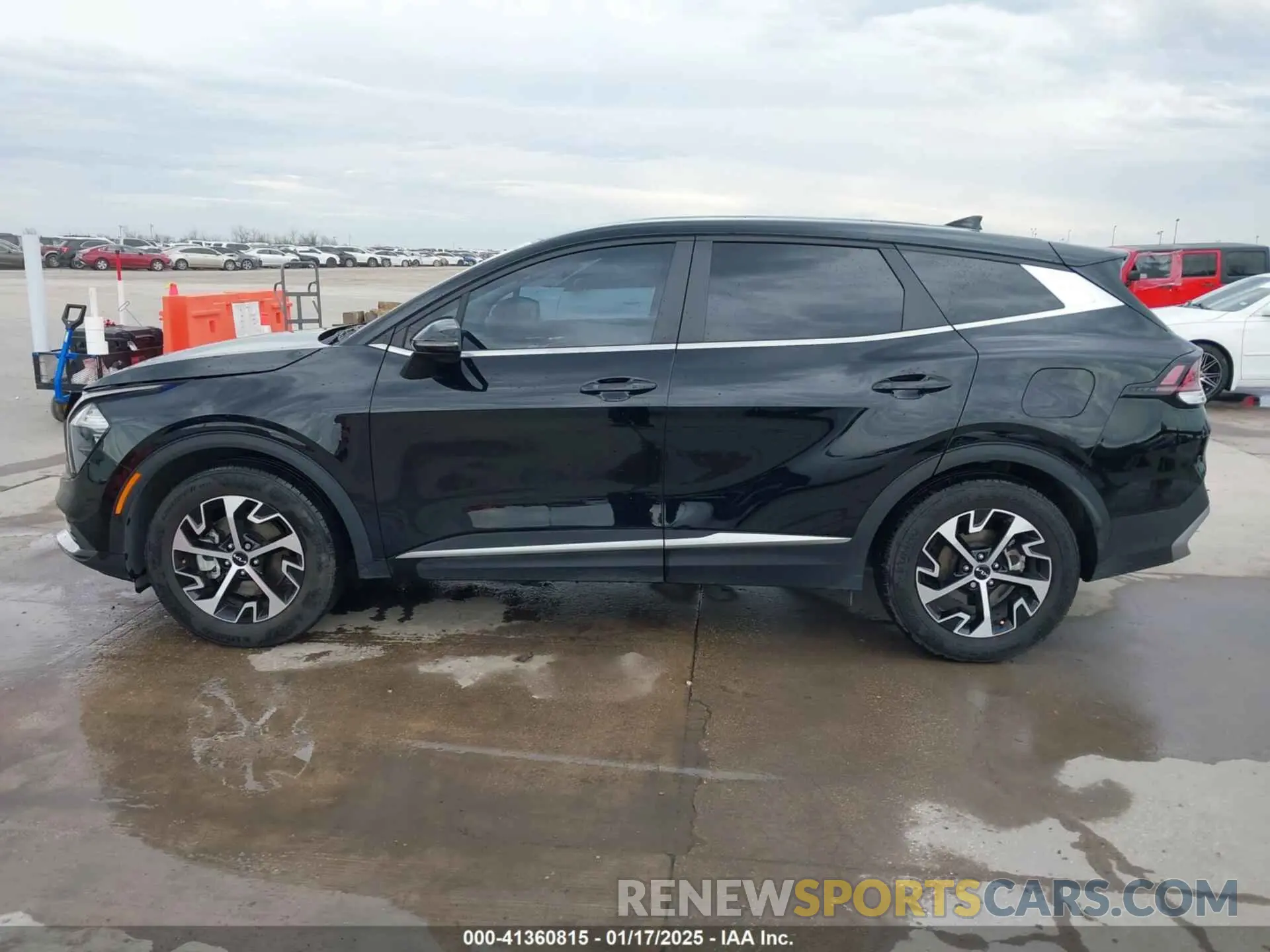 14 fotografías del automóvil dañado 5XYK33AF9PG113180 KIA SPORTAGE 2023