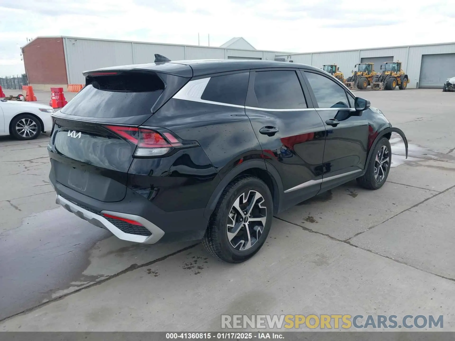 4 fotografías del automóvil dañado 5XYK33AF9PG113180 KIA SPORTAGE 2023