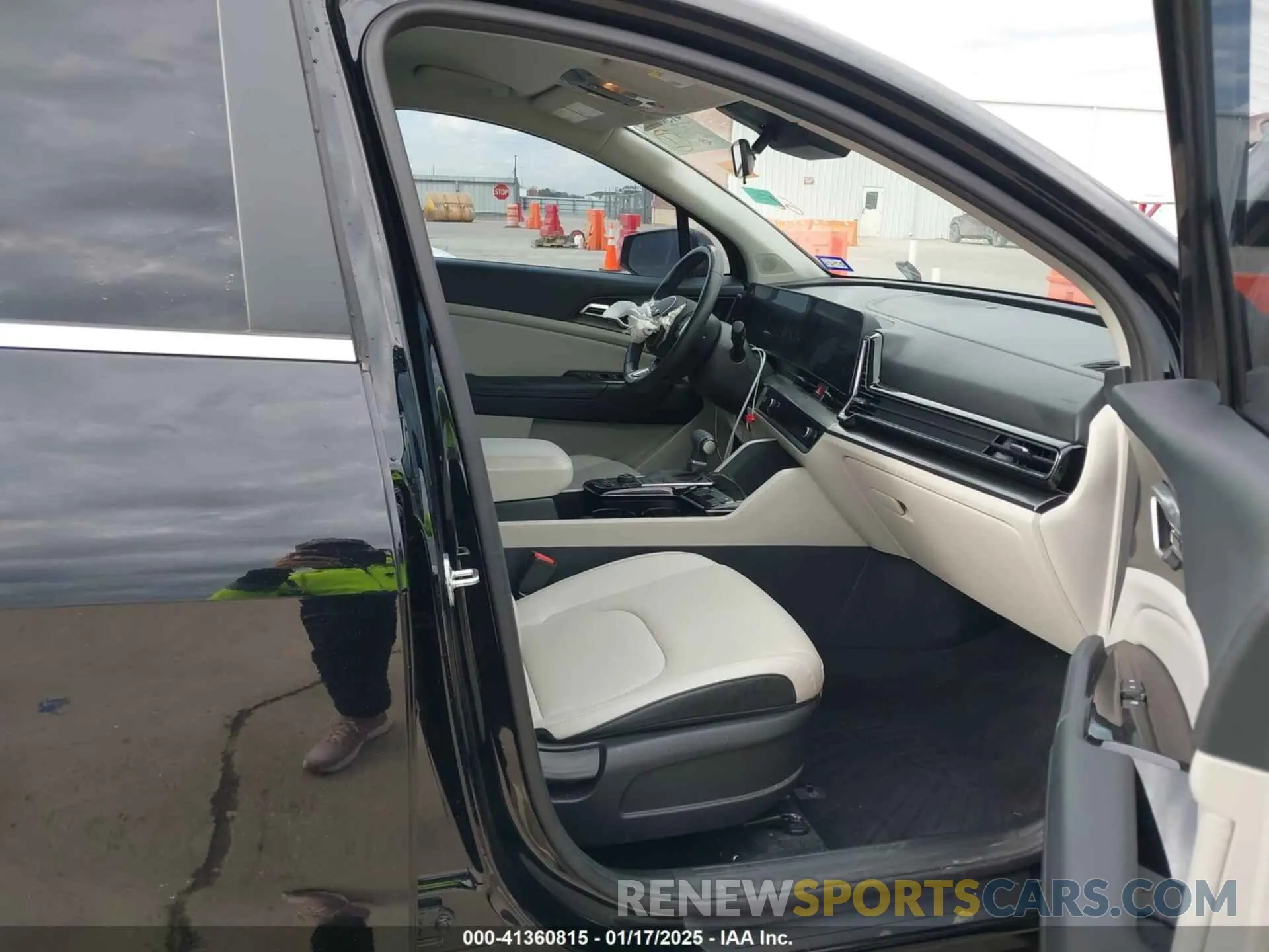 5 fotografías del automóvil dañado 5XYK33AF9PG113180 KIA SPORTAGE 2023