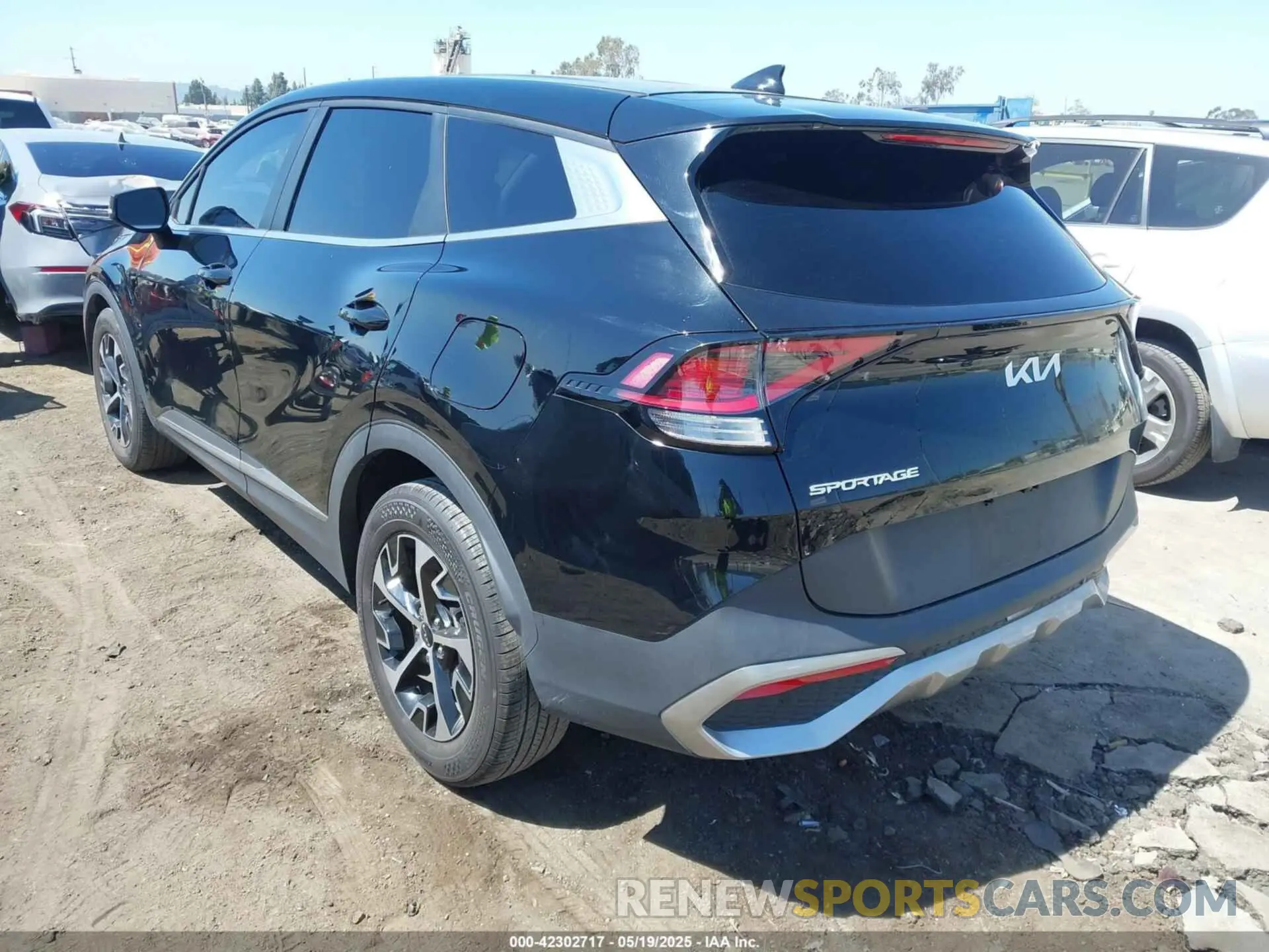 3 fotografías del automóvil dañado 5XYK33AFXPG022435 KIA SPORTAGE 2023