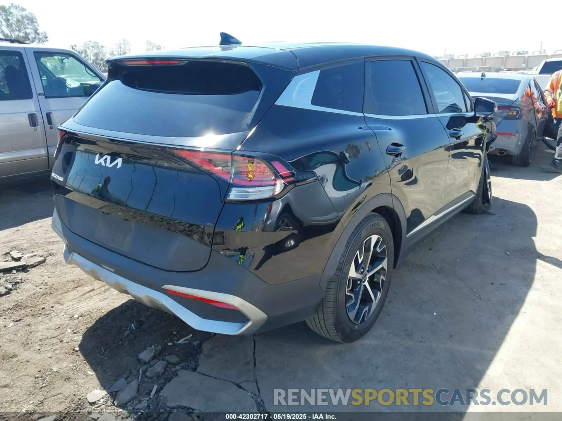 4 fotografías del automóvil dañado 5XYK33AFXPG022435 KIA SPORTAGE 2023