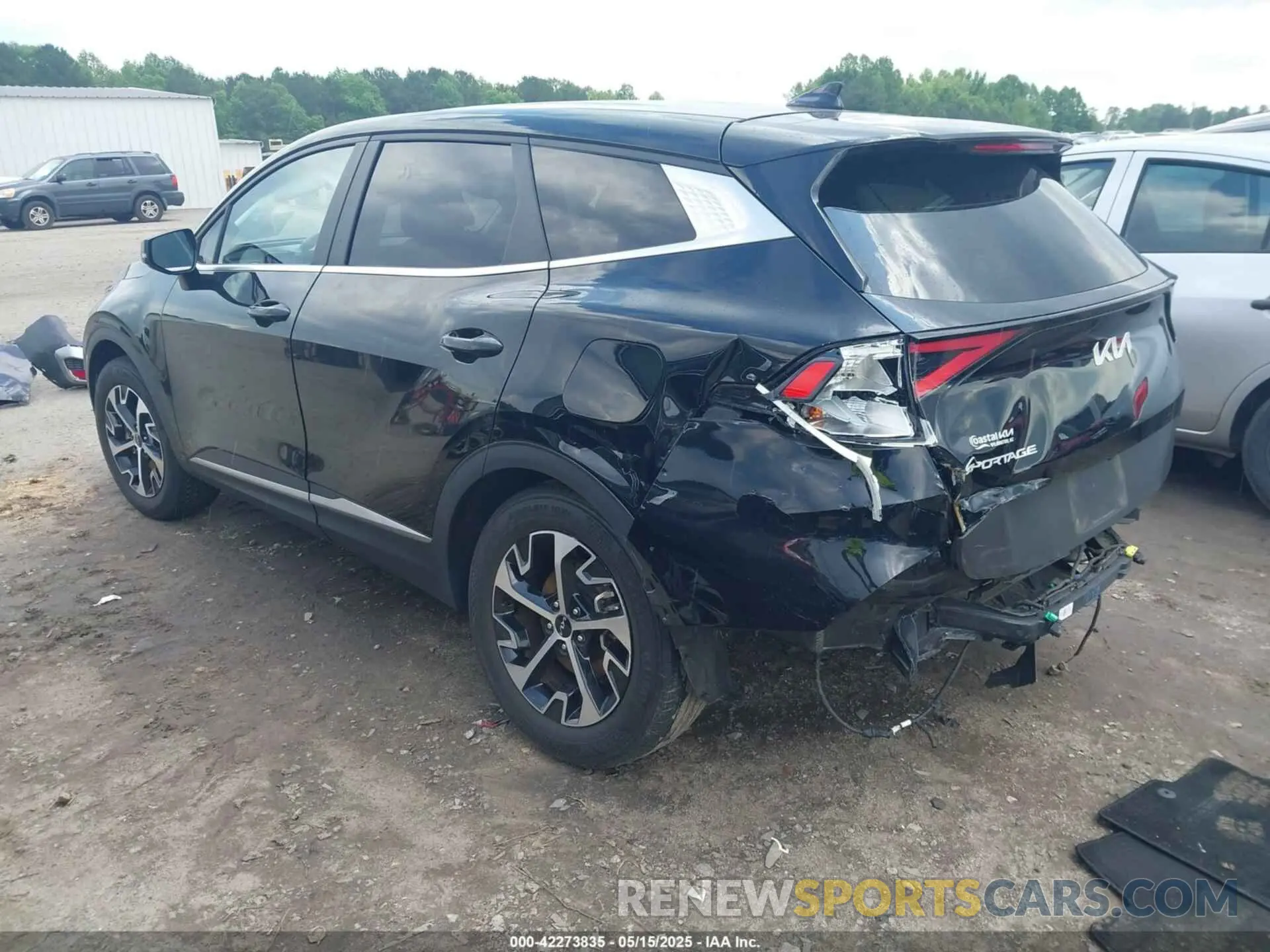 3 fotografías del automóvil dañado 5XYK33AFXPG034973 KIA SPORTAGE 2023