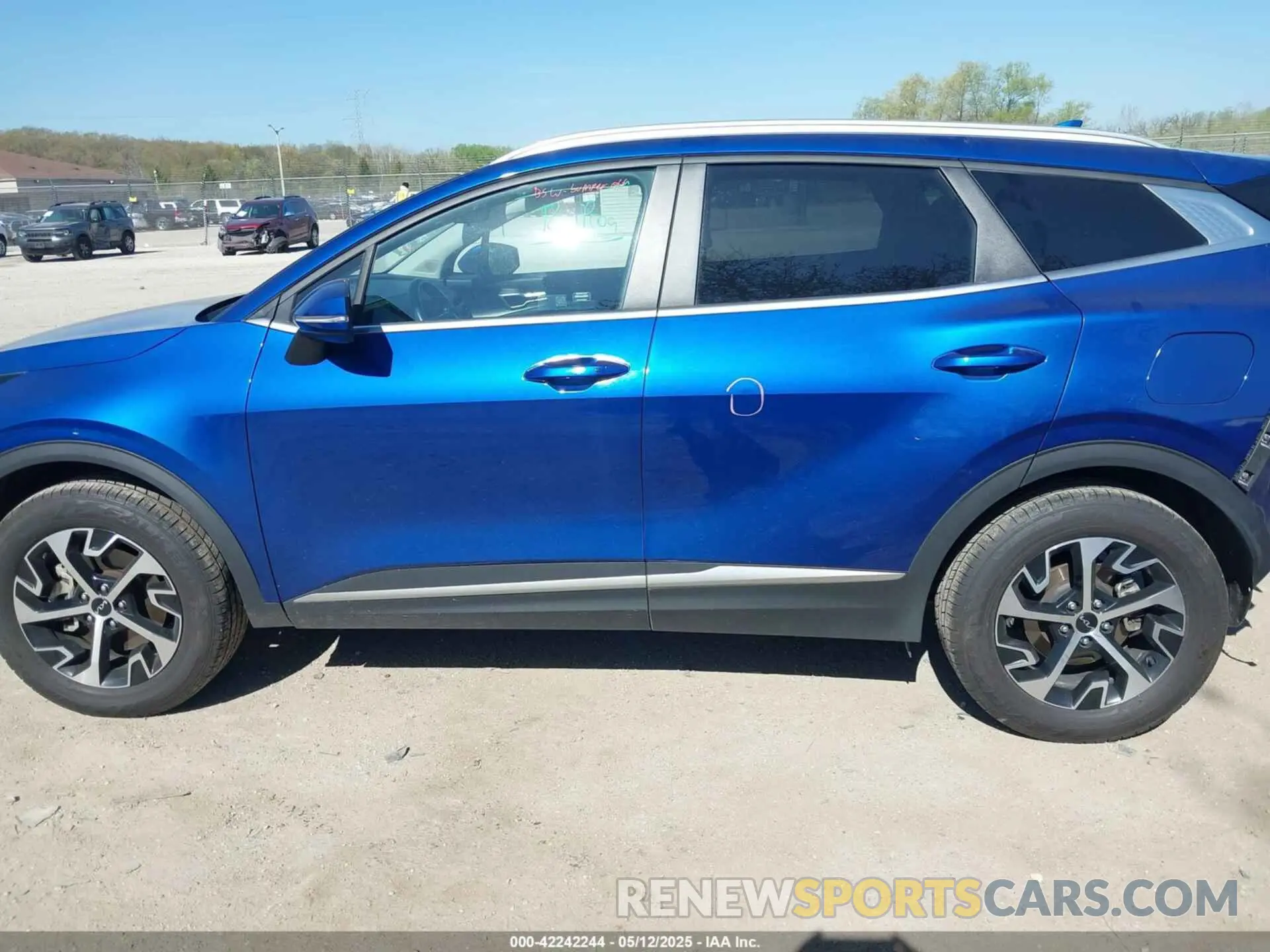 14 fotografías del automóvil dañado 5XYK3CAF0PG030236 KIA SPORTAGE 2023
