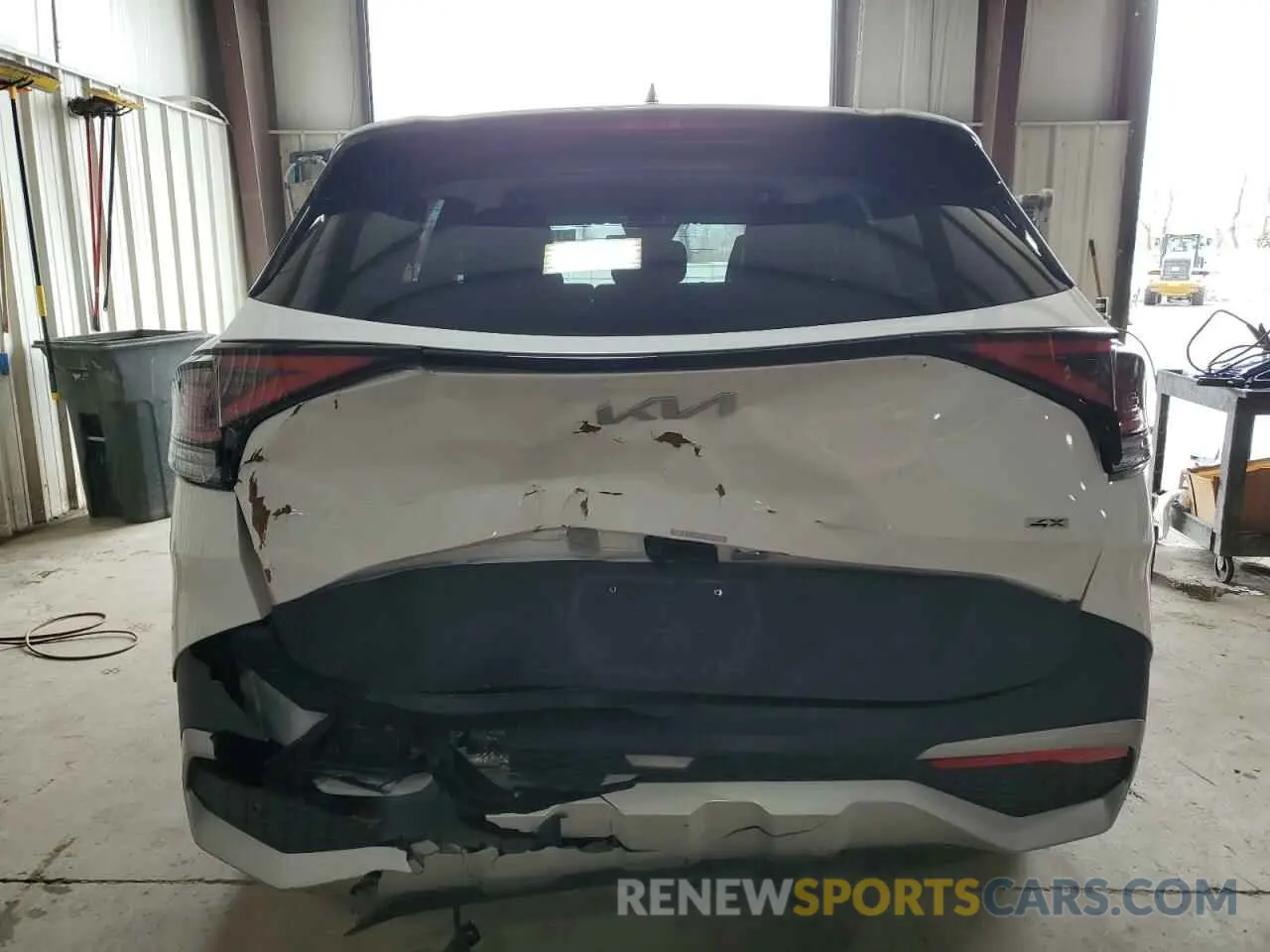 6 fotografías del automóvil dañado 5XYK3CAF0PG070994 KIA SPORTAGE 2023