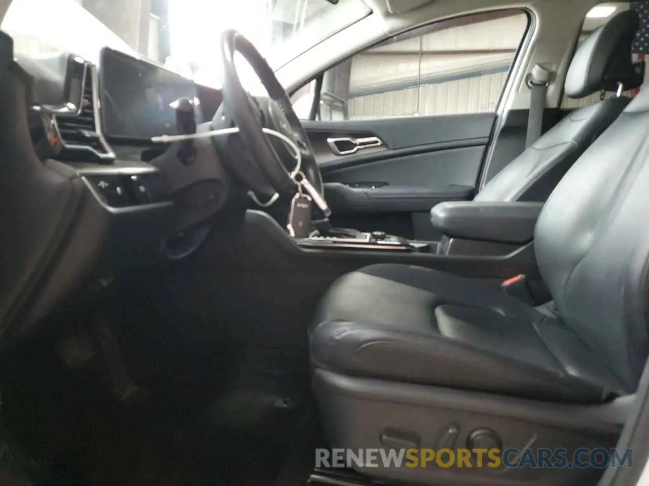 7 fotografías del automóvil dañado 5XYK3CAF0PG070994 KIA SPORTAGE 2023
