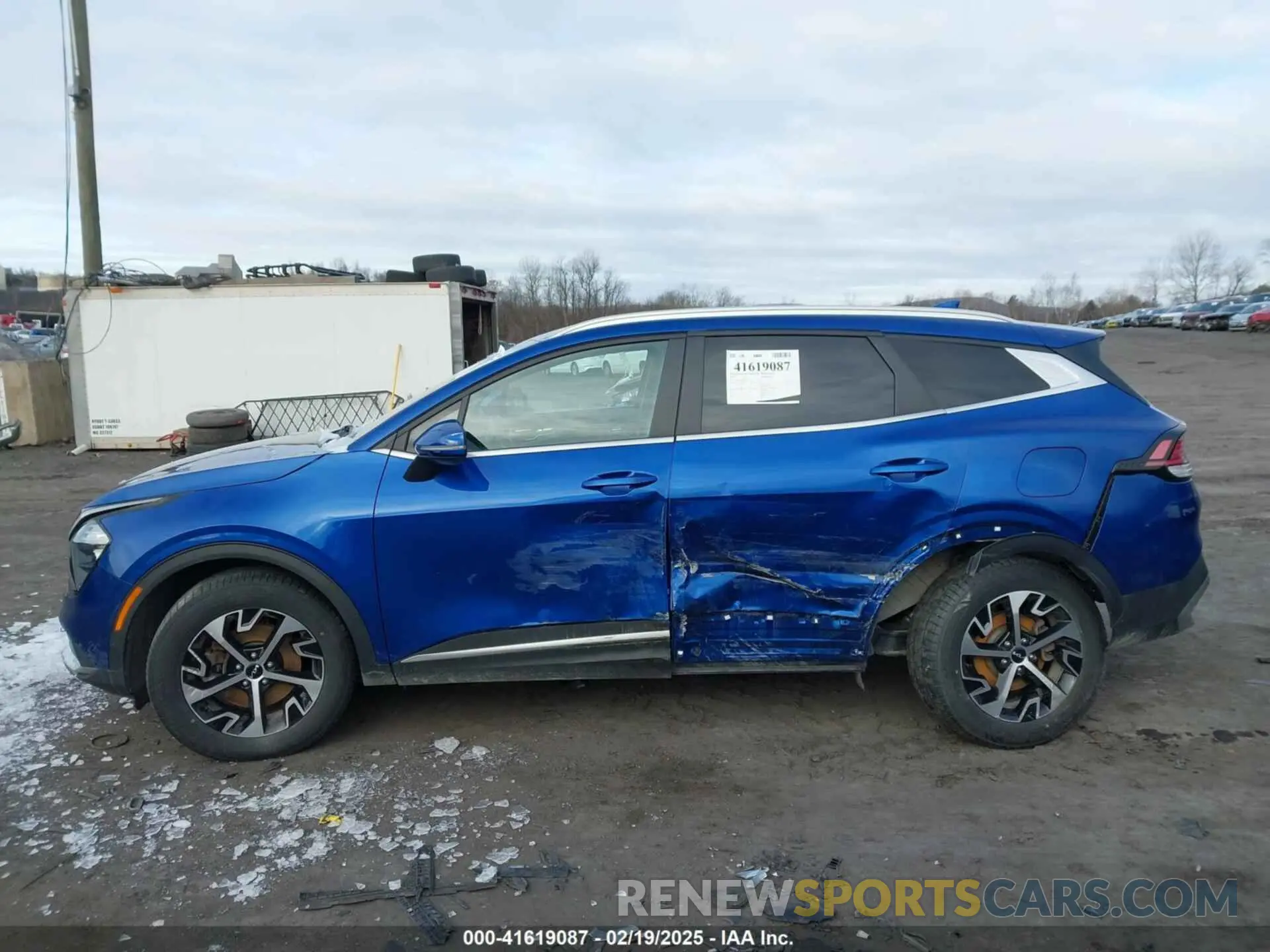 14 fotografías del automóvil dañado 5XYK3CAF3PG020722 KIA SPORTAGE 2023