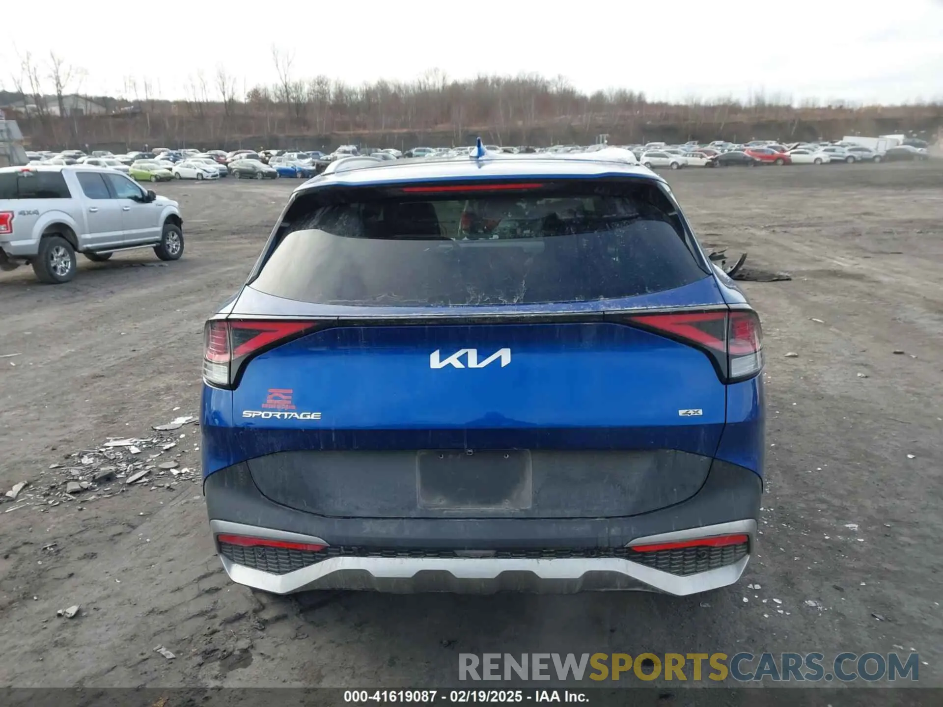 16 fotografías del automóvil dañado 5XYK3CAF3PG020722 KIA SPORTAGE 2023