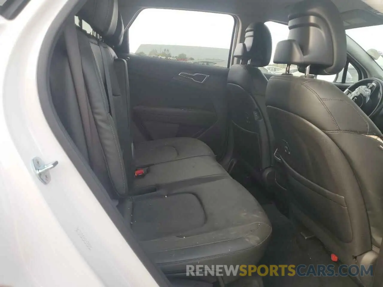 10 fotografías del automóvil dañado 5XYK3CAF3PG022552 KIA SPORTAGE 2023
