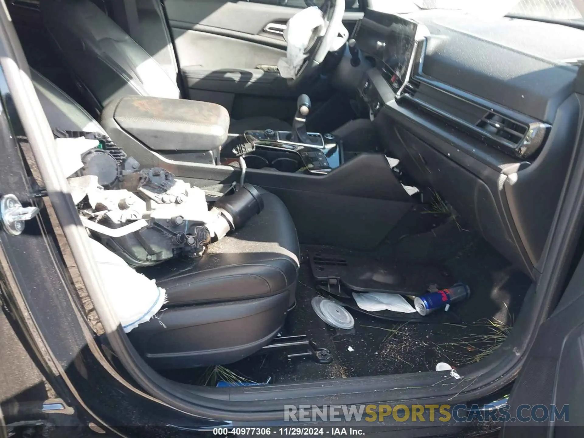 5 fotografías del automóvil dañado 5XYK3CAF8PG126342 KIA SPORTAGE 2023