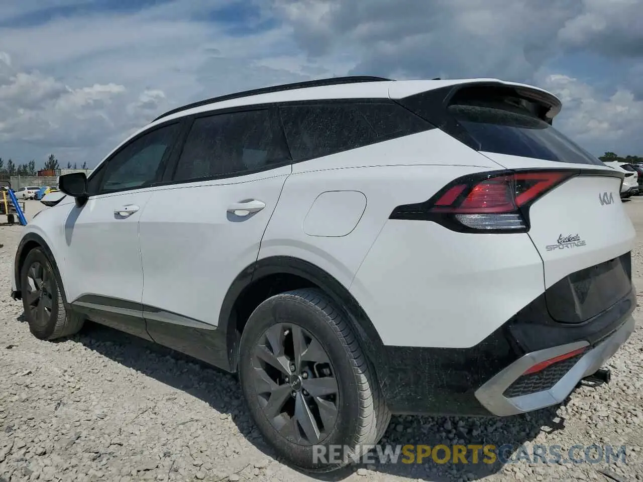 2 fotografías del automóvil dañado 5XYK43AF1PG044014 KIA SPORTAGE 2023