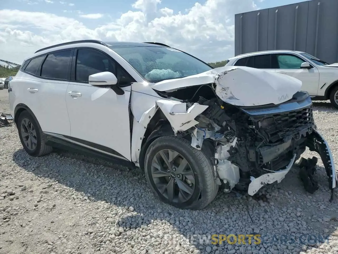 4 fotografías del automóvil dañado 5XYK43AF1PG044014 KIA SPORTAGE 2023