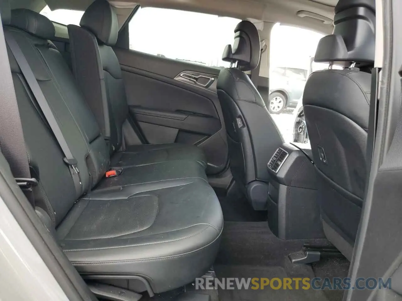 11 fotografías del automóvil dañado 5XYK43AF4PG080800 KIA SPORTAGE 2023