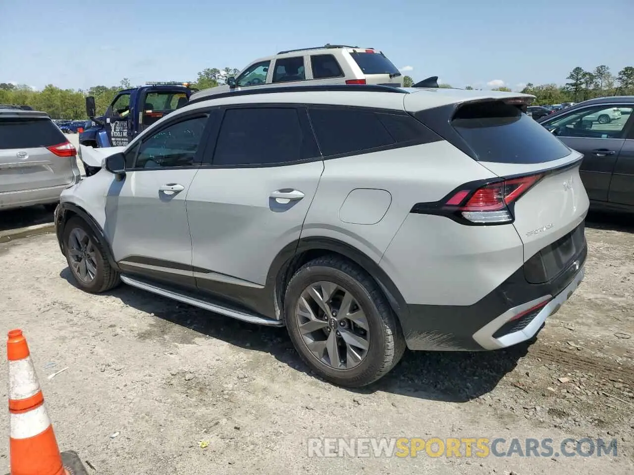 2 fotografías del automóvil dañado 5XYK43AF5PG088825 KIA SPORTAGE 2023