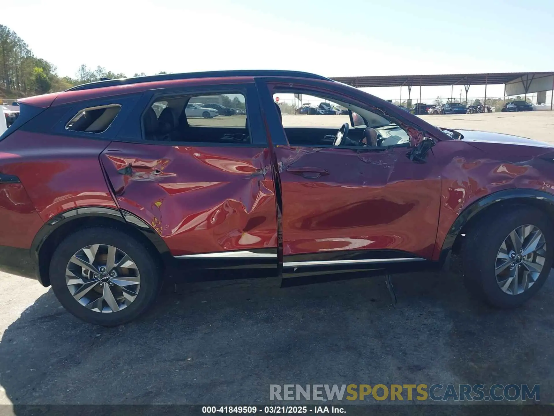 14 fotografías del automóvil dañado 5XYK43AF8PG067242 KIA SPORTAGE 2023