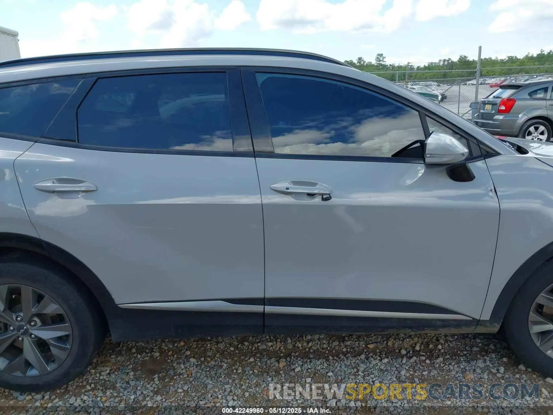 12 fotografías del automóvil dañado 5XYK43AF8PG077611 KIA SPORTAGE 2023