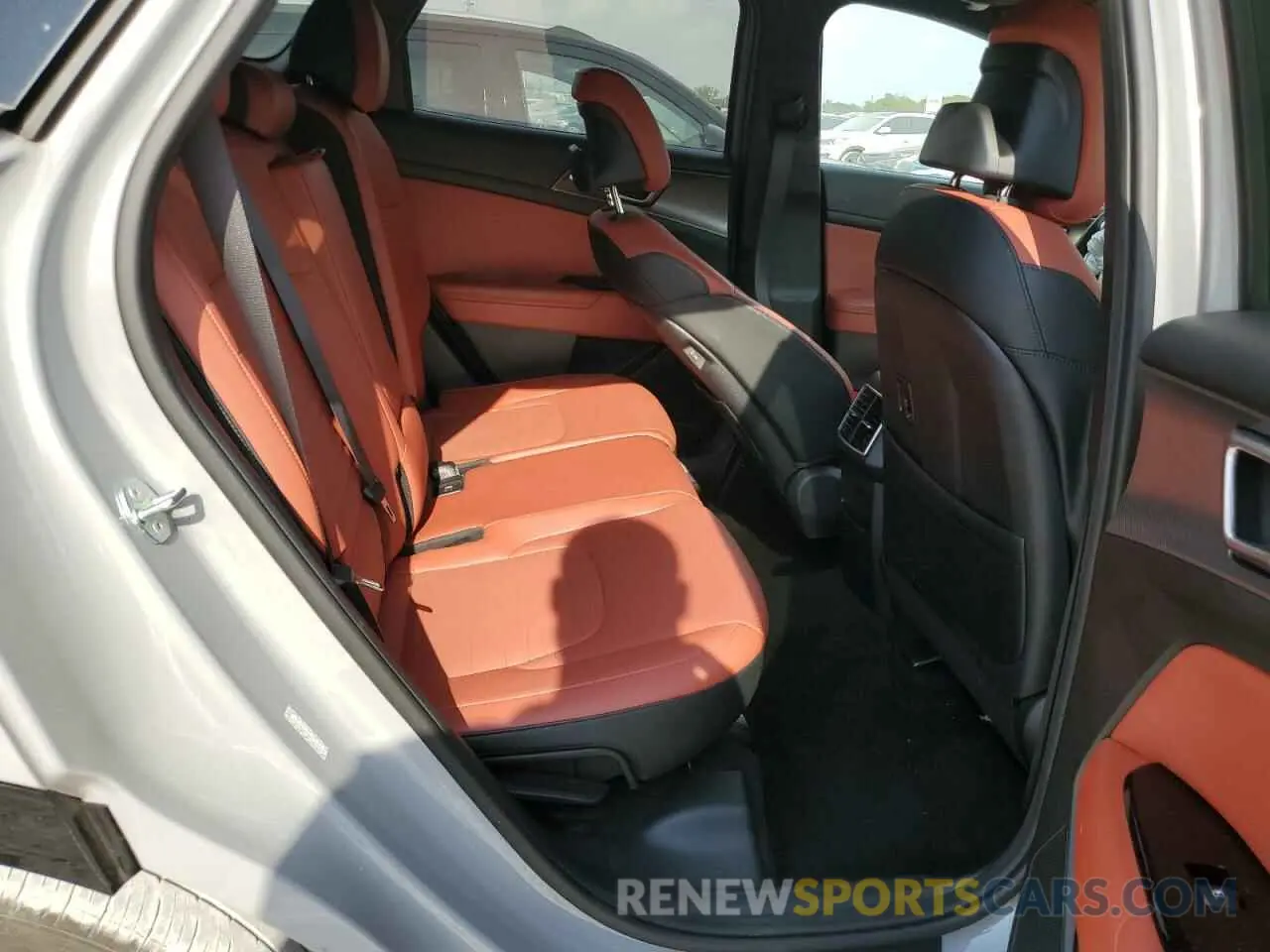10 fotografías del automóvil dañado 5XYK43AF8PG133353 KIA SPORTAGE 2023
