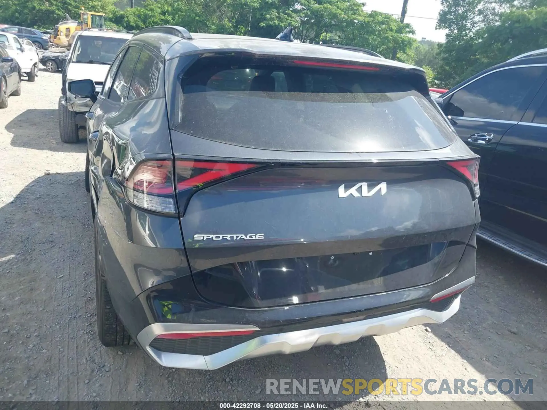 16 fotografías del automóvil dañado 5XYK43AFXPG108003 KIA SPORTAGE 2023