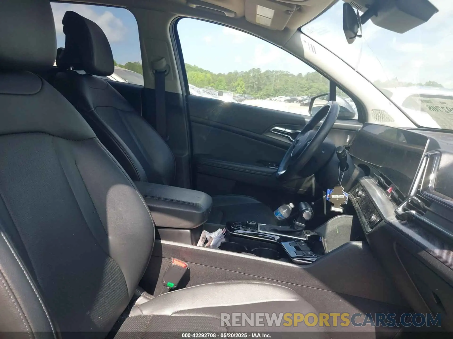 5 fotografías del automóvil dañado 5XYK43AFXPG108003 KIA SPORTAGE 2023