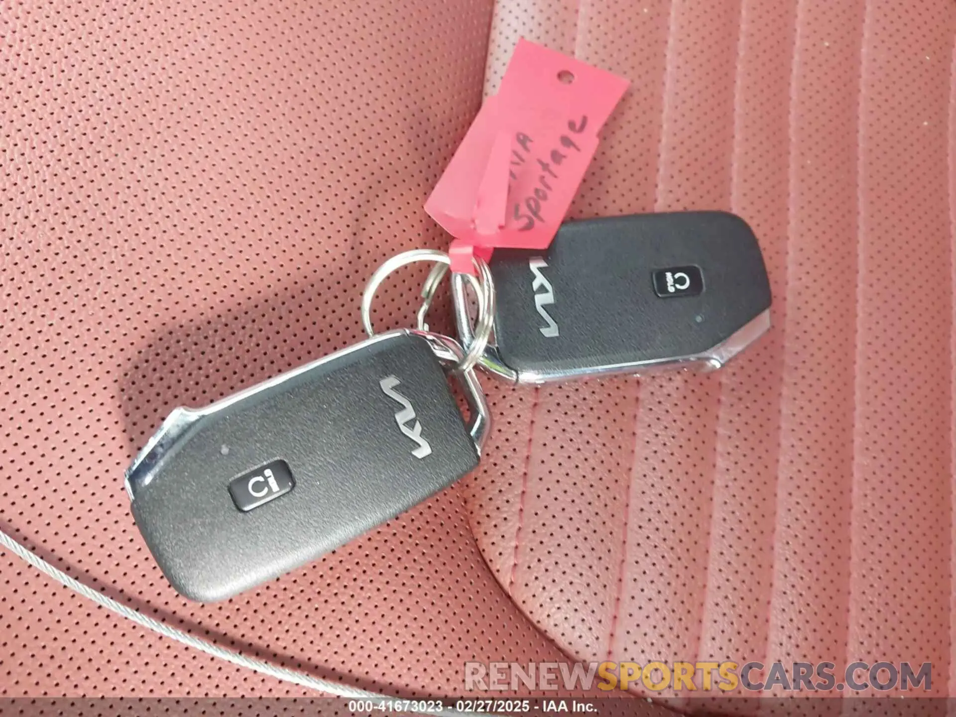 11 fotografías del automóvil dañado 5XYK4CAFXPG060812 KIA SPORTAGE 2023