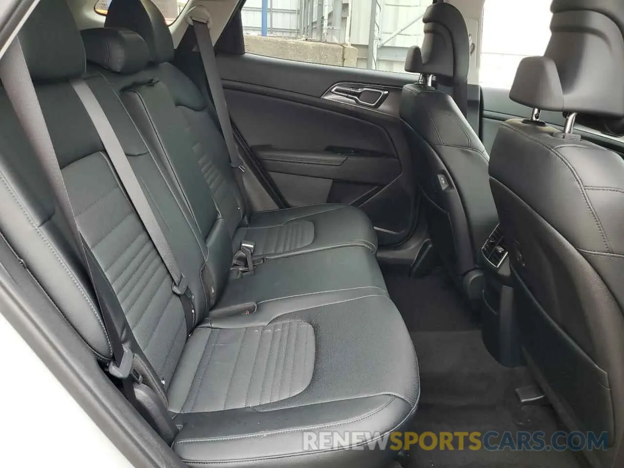 11 fotografías del automóvil dañado 5XYK53AF2PG001850 KIA SPORTAGE 2023