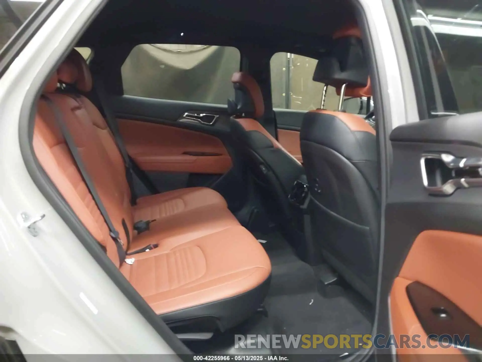 8 fotografías del automóvil dañado 5XYK53AF2PG035318 KIA SPORTAGE 2023