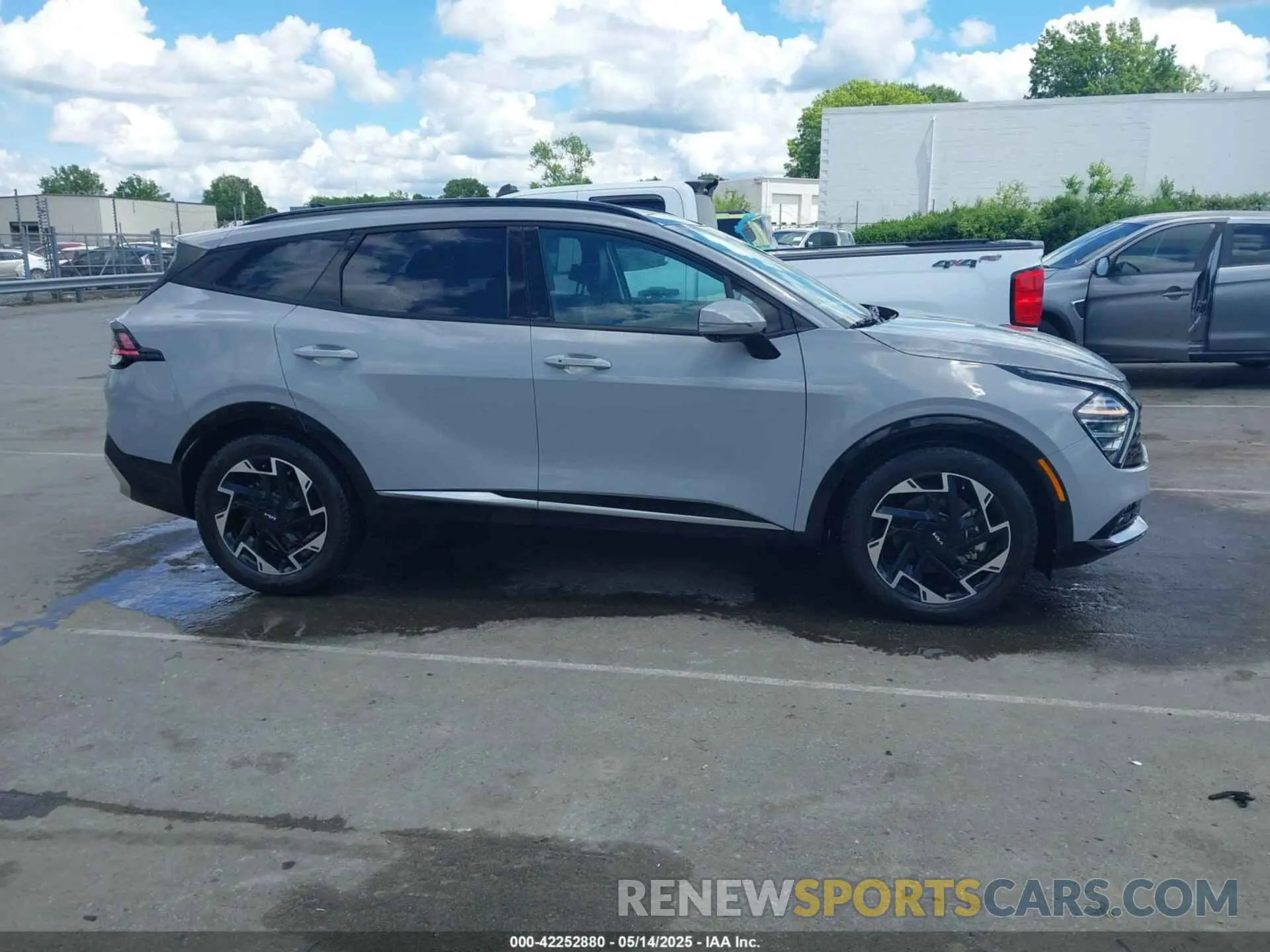 13 fotografías del automóvil dañado 5XYK53AF3PG010279 KIA SPORTAGE 2023