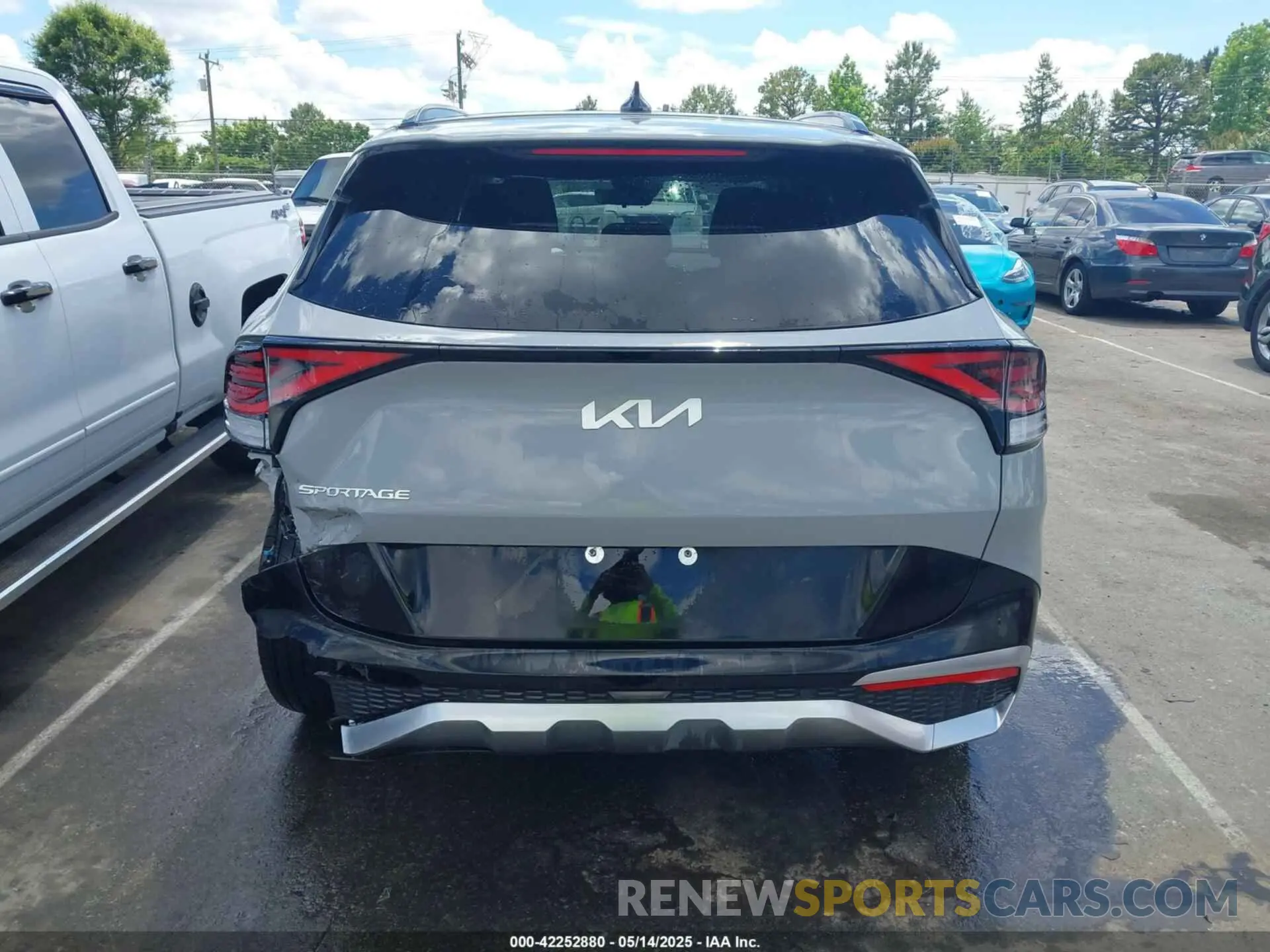 16 fotografías del automóvil dañado 5XYK53AF3PG010279 KIA SPORTAGE 2023