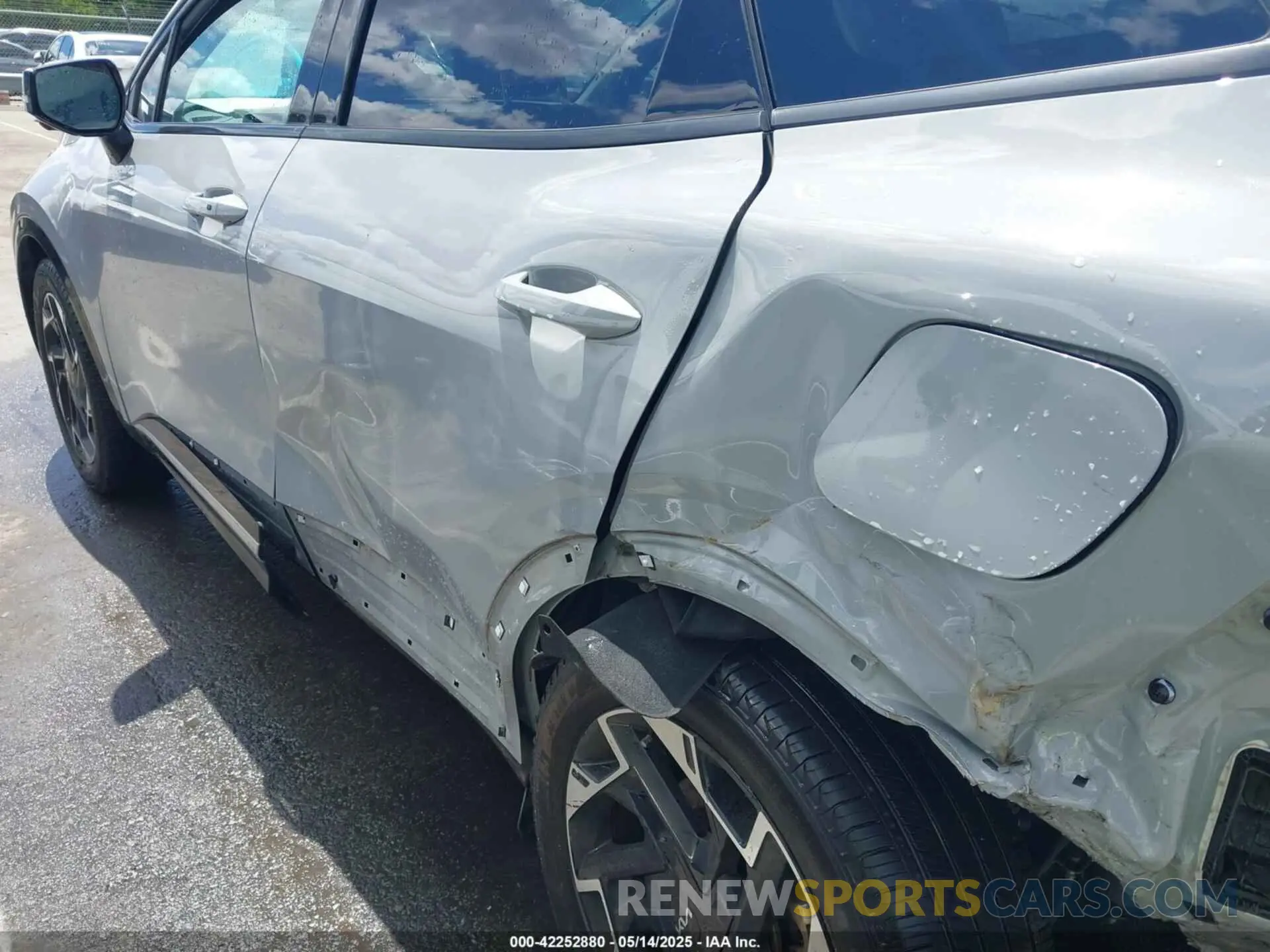 18 fotografías del automóvil dañado 5XYK53AF3PG010279 KIA SPORTAGE 2023