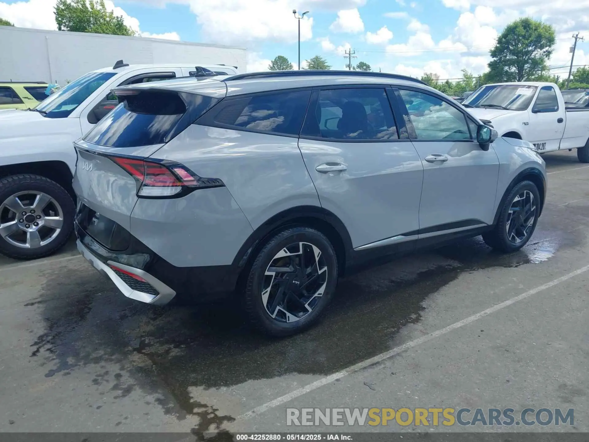 4 fotografías del automóvil dañado 5XYK53AF3PG010279 KIA SPORTAGE 2023