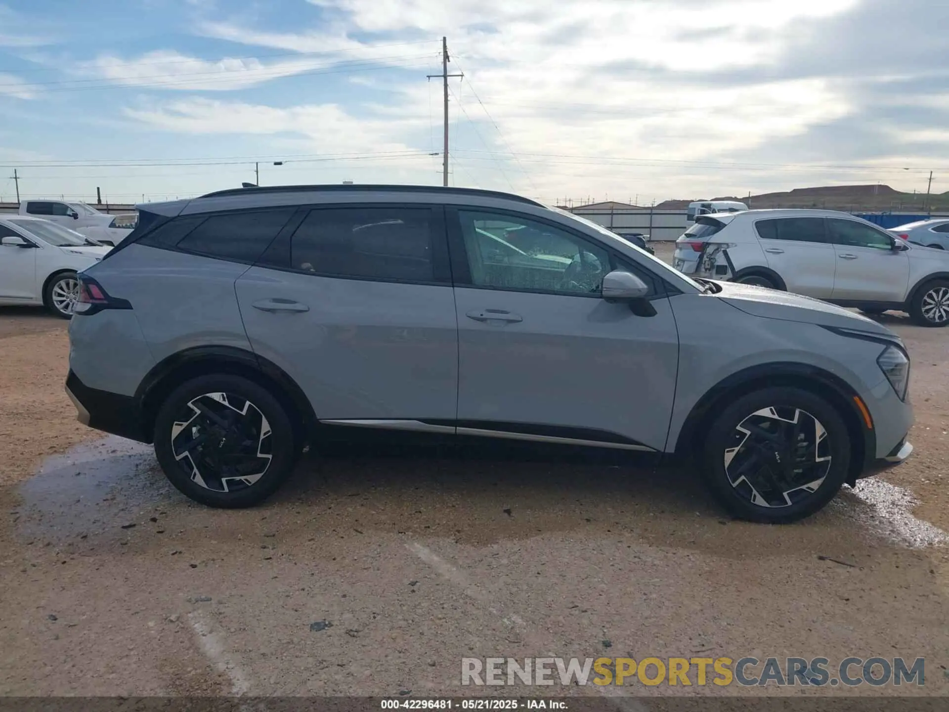 13 fotografías del automóvil dañado 5XYK53AF8PG136475 KIA SPORTAGE 2023