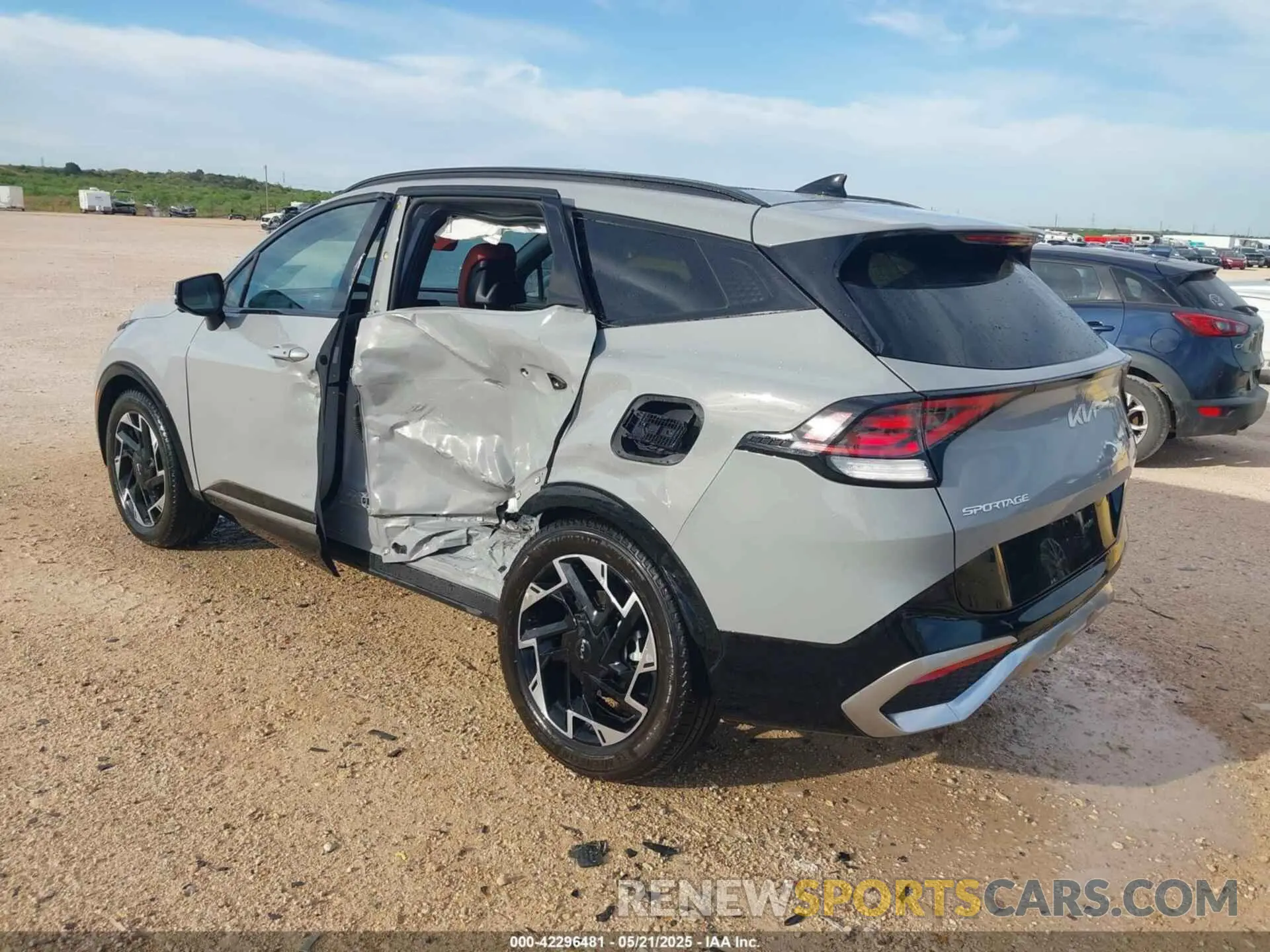 3 fotografías del automóvil dañado 5XYK53AF8PG136475 KIA SPORTAGE 2023