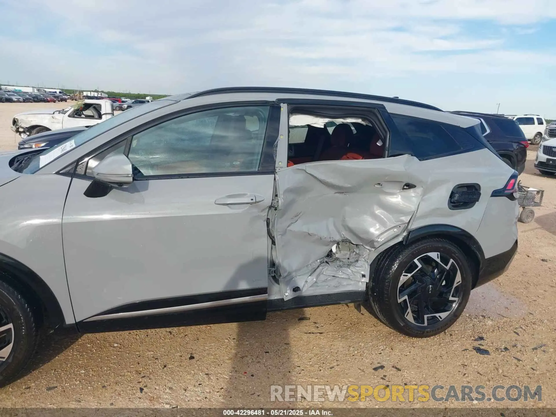 6 fotografías del automóvil dañado 5XYK53AF8PG136475 KIA SPORTAGE 2023