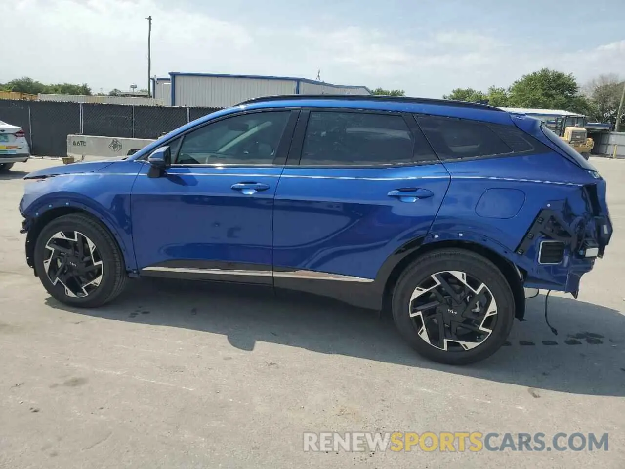 2 fotografías del automóvil dañado 5XYK53AF9PG105350 KIA SPORTAGE 2023
