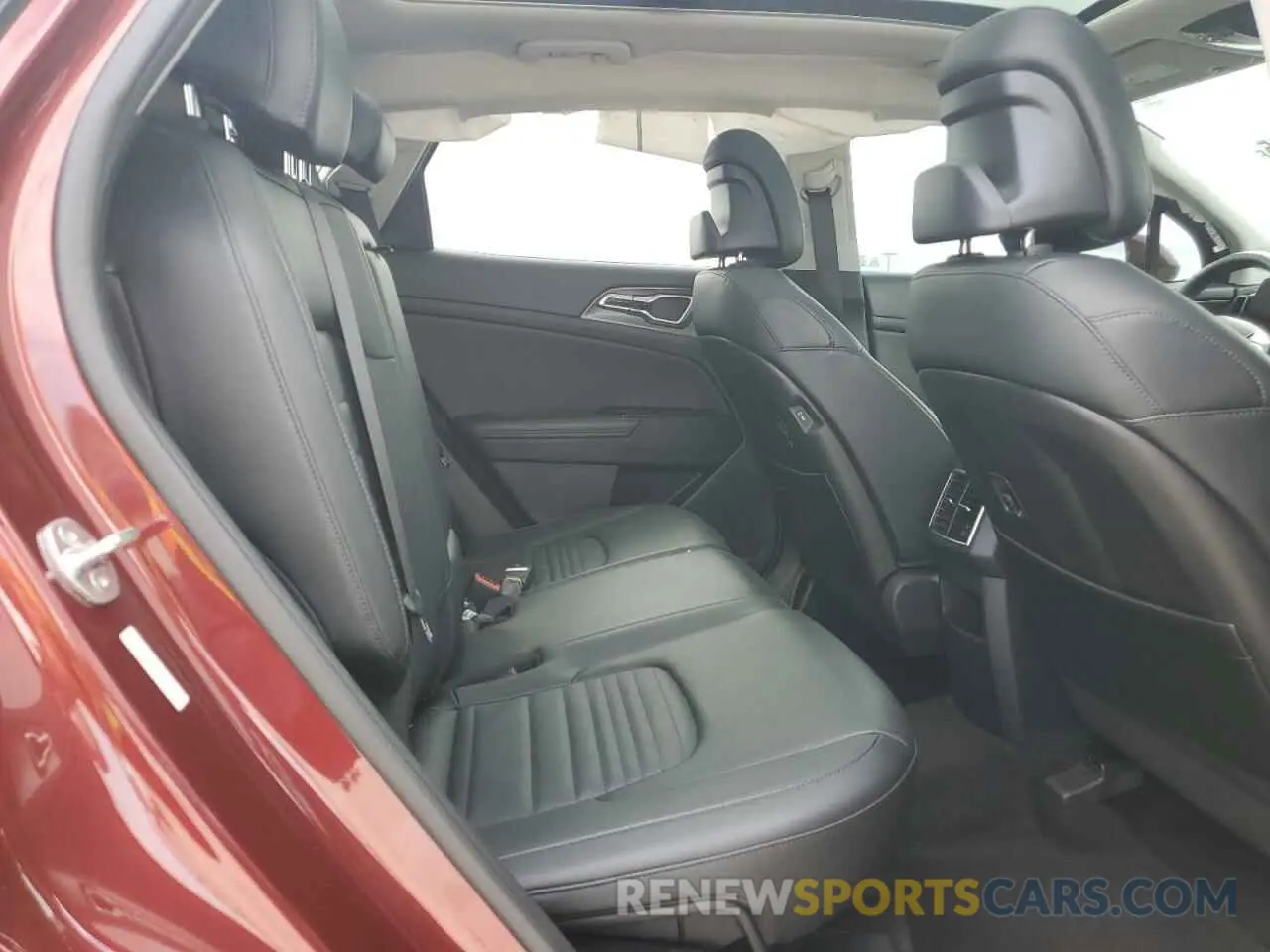 11 fotografías del automóvil dañado 5XYK53AFXPG111996 KIA SPORTAGE 2023