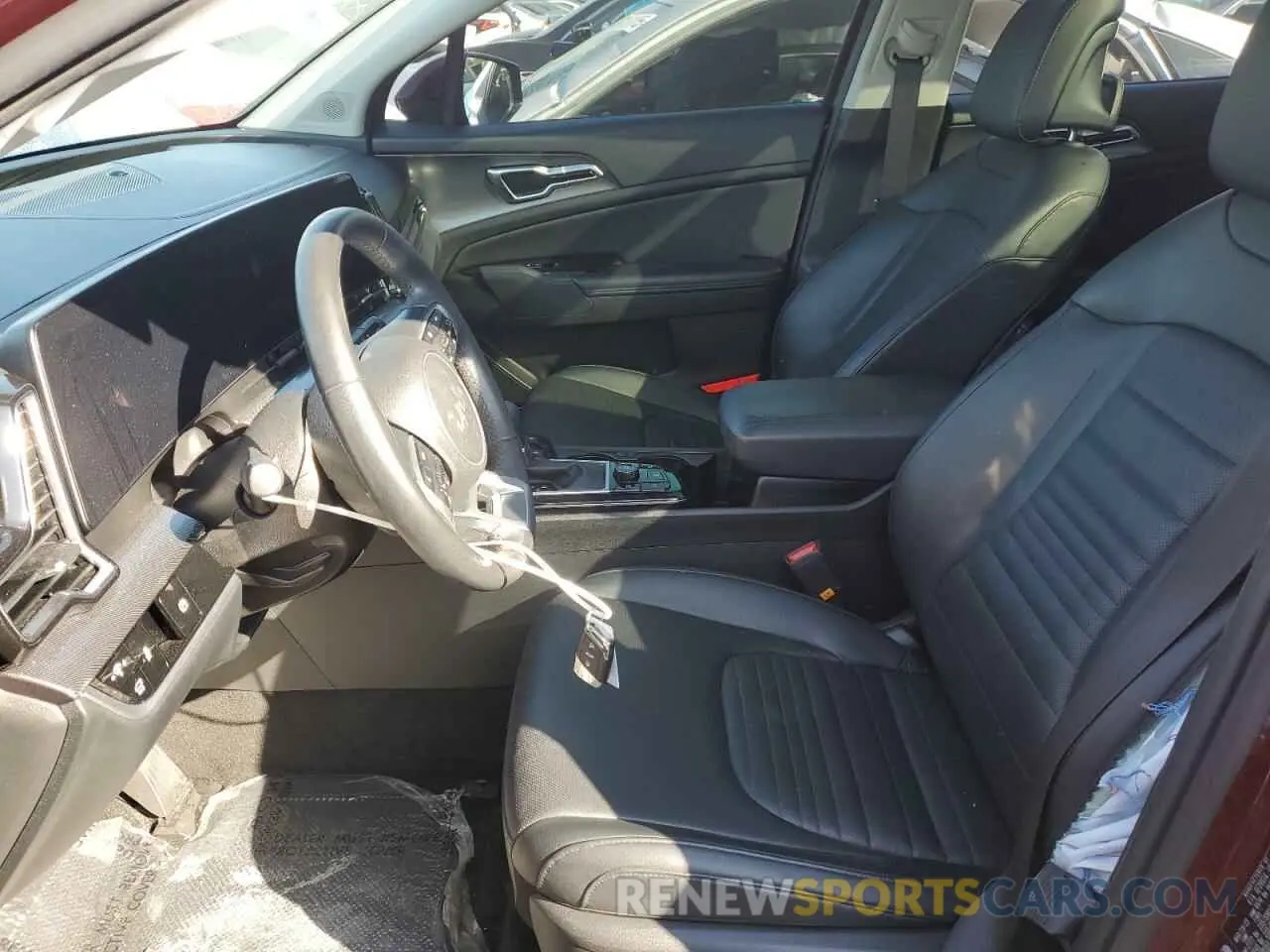 7 fotografías del automóvil dañado 5XYK53AFXPG111996 KIA SPORTAGE 2023