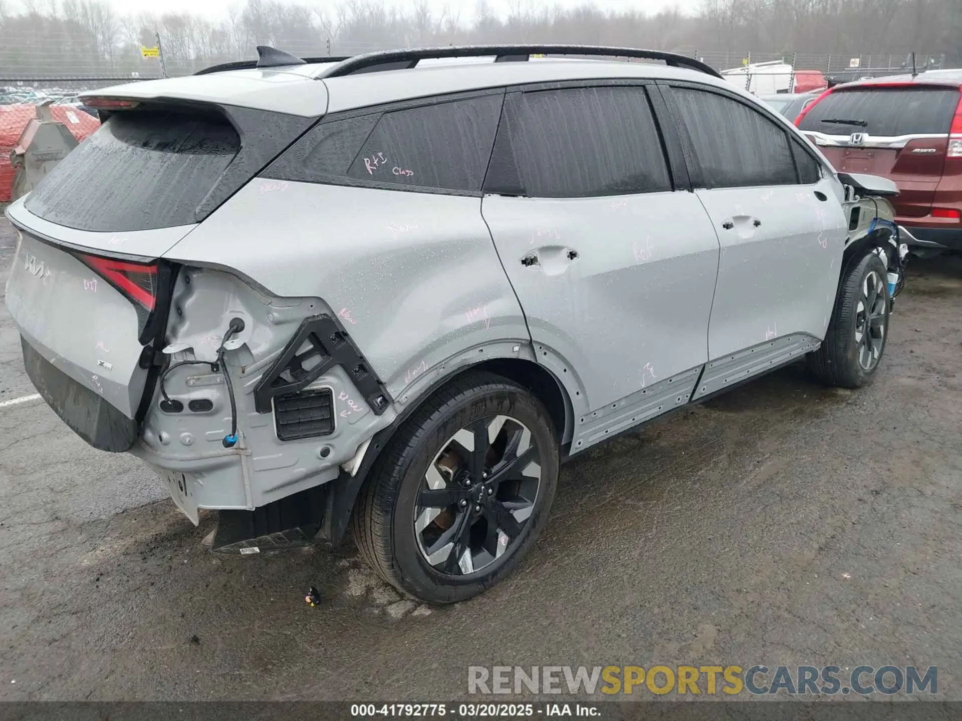 4 fotografías del automóvil dañado 5XYK6CAF0PG084899 KIA SPORTAGE 2023