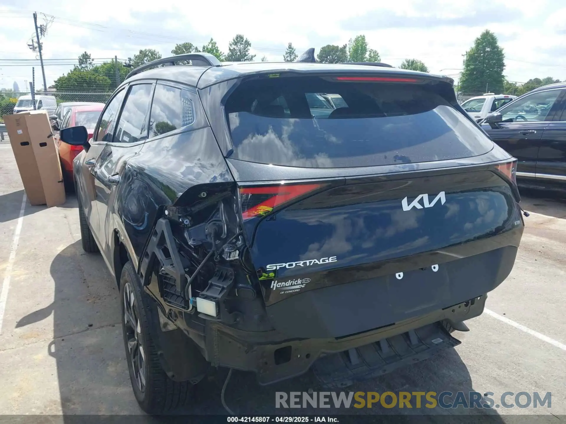 3 fotografías del automóvil dañado 5XYK6CAF1PG004543 KIA SPORTAGE 2023